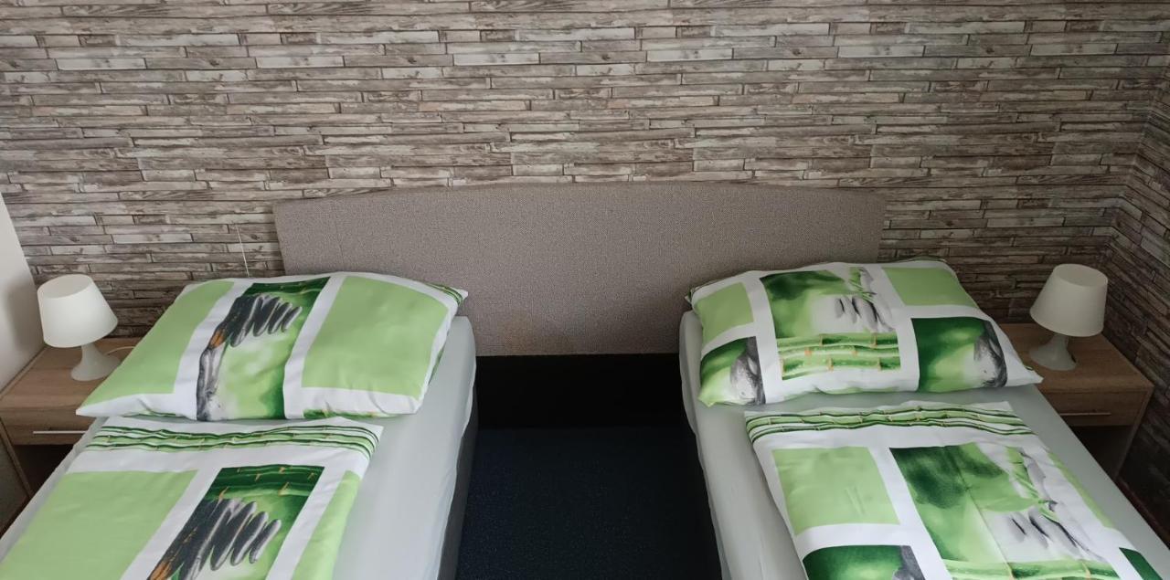 Restaurace A Penzion U Lesa Havířov Exteriör bild